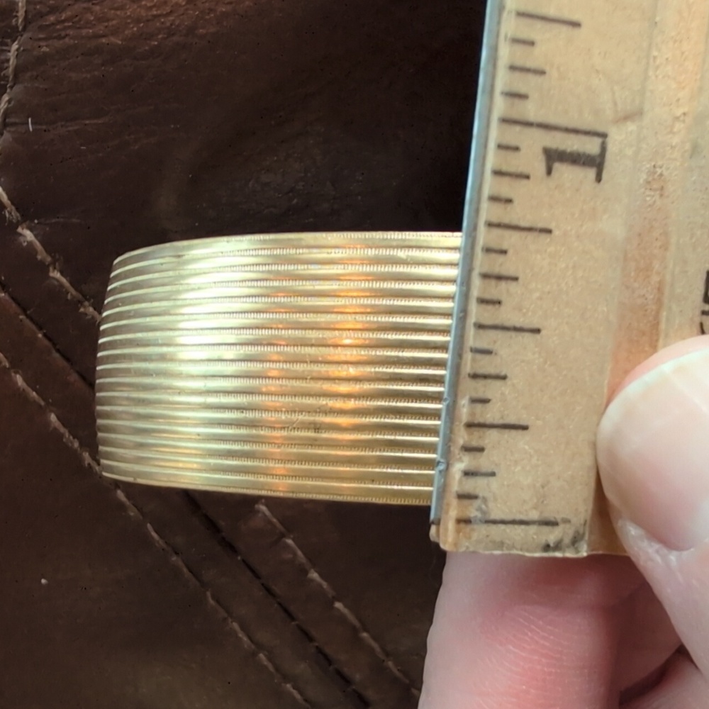 Elegant Gold Cuff Bracelets Set - Picture 3 of 8